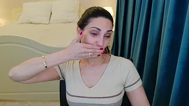 LovelyBeatrice's Live XXX Chat