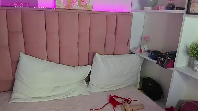 Karoline_5 Live XXX-Chat