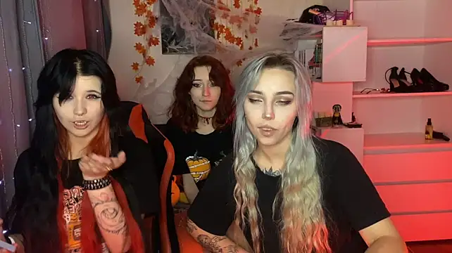Absent_Fairy Adlı Modelin Canlı XXX Sohbeti