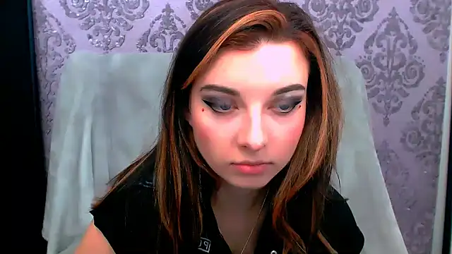 DominantLuna's Live XXX Chat