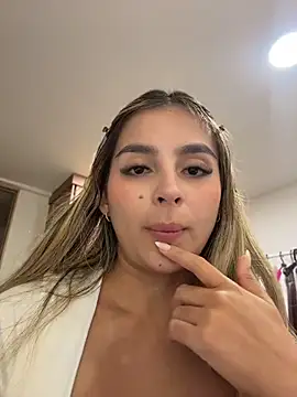 Chatroom XXX en direct de oriana_zoeee