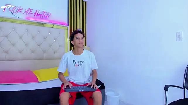 Онлайн чат XXX JustinSecret