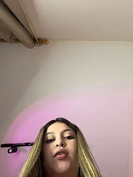 Chatroom XXX en direct de lunablossom_