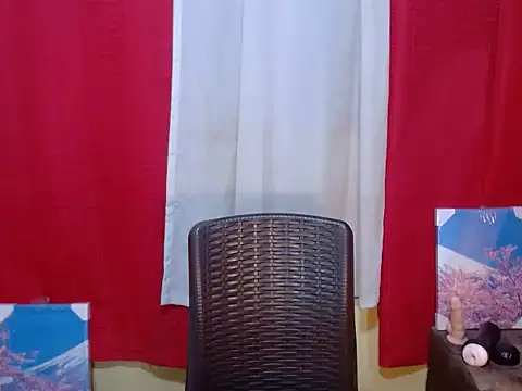 Chat XXX ao vivo de PetiteBigcockQueen