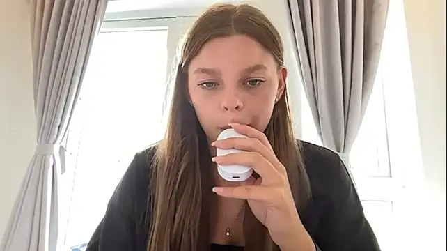 AmieLendor Chat XXX live