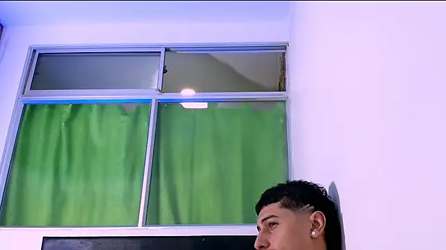 Deivy___ XXX чат на живо