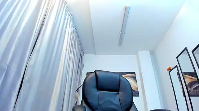 Violeta_TepesのライブXXXチャット