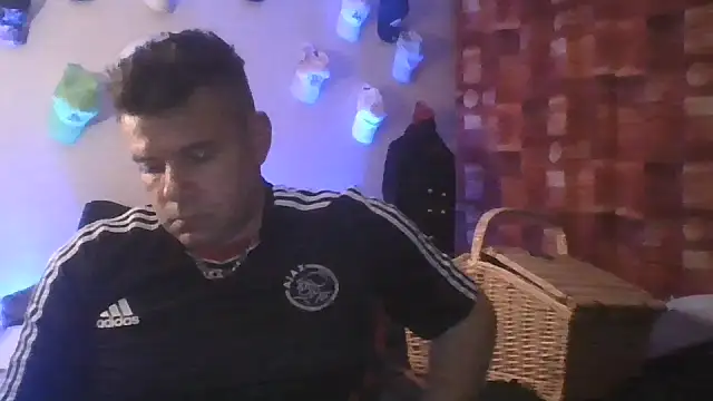 Timson00001's Live XXX Chat