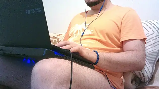XXX chat uživo modela WildBoar_69