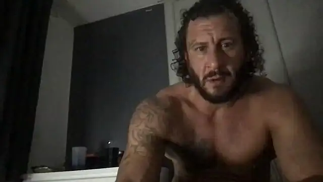 Magic_Mike_666 Adlı Modelin Canlı XXX Sohbeti