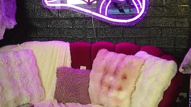 دردشة CherrySin الجنسية المباشرة