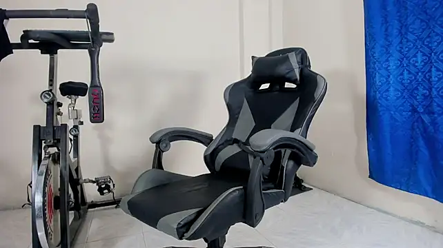 XXX chat uživo modela simon_axe_