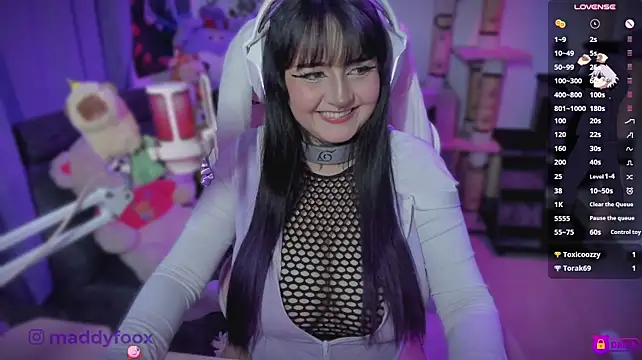 Chat +18 de MaddyFooxx ao vivo