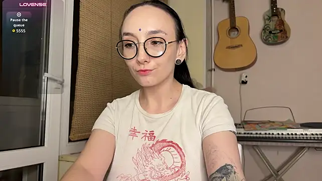 Chat XXX en directo de Jinhee_Noir_