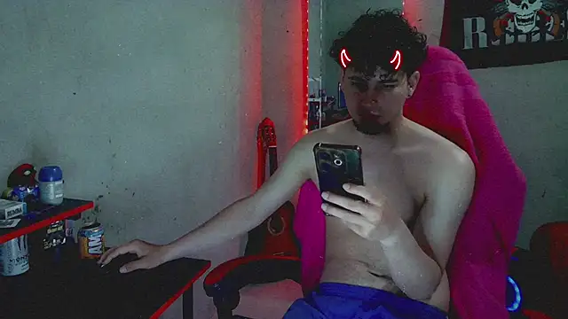 XXX chat uživo modela Atom_Hot