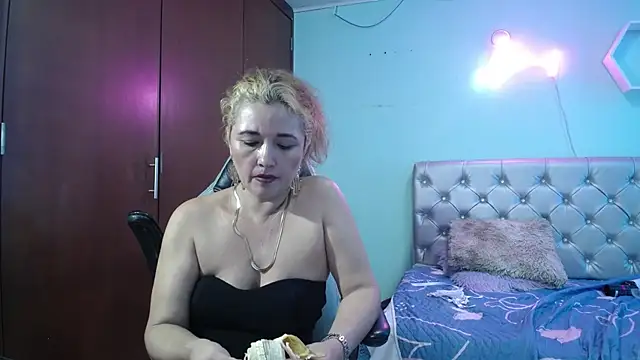 noelia_milf19's Live XXX Chat
