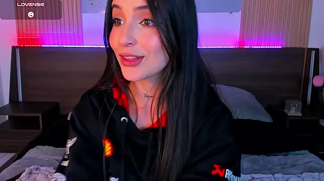 samanthaa_moonのウェブカメラショー