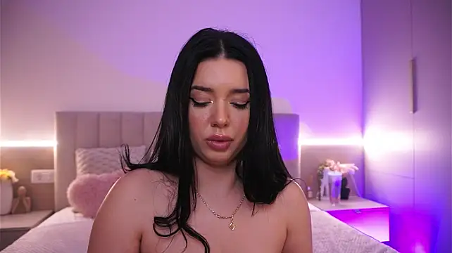 LaraAnnee Chat XXX in diretta