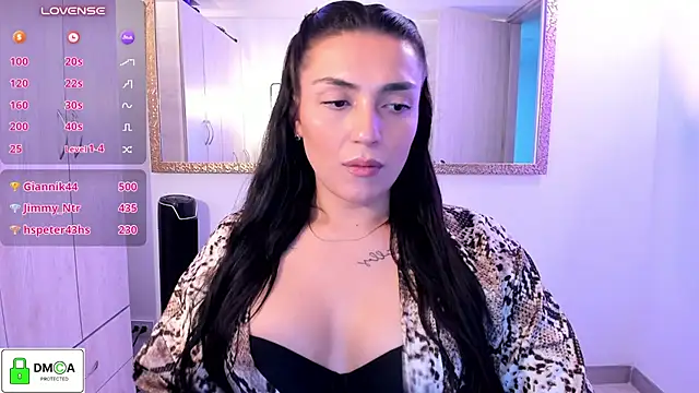 צ'אט XXX בשידור חי של EricaVanderhill