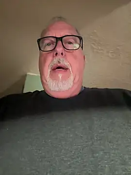 superbearboss' Live XXX Chat