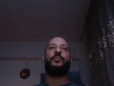 wildcrazy27 লাইভ XXX চ্যাট