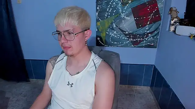 XXX chat uživo modela patrik_027
