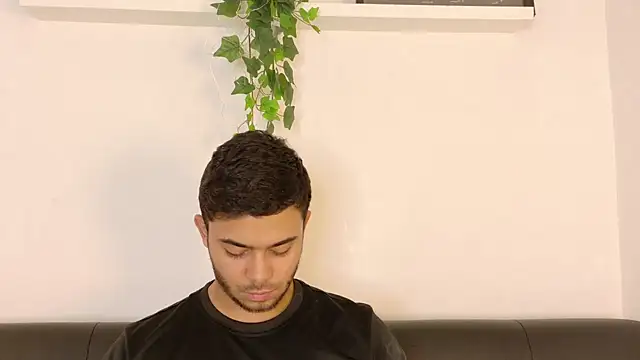 Živý XXX chat TylerWest_