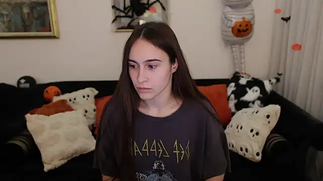 AliceKolltt Adlı Modelin Canlı XXX Sohbeti