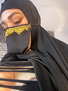 AylaNoir Adlı Modelin Canlı XXX Sohbeti