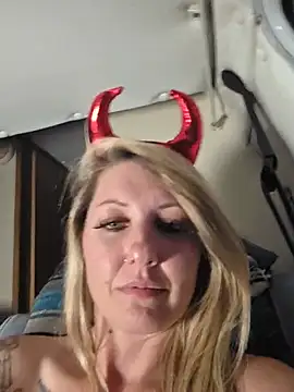 Chat XXX ao vivo de SheIsSomething