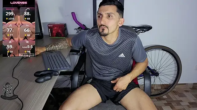 Marck_Muscle élő XXX-chatje