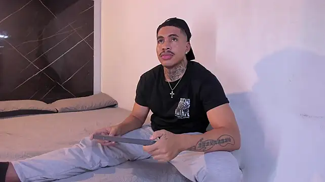 XXX chat uživo modela Chirshot_