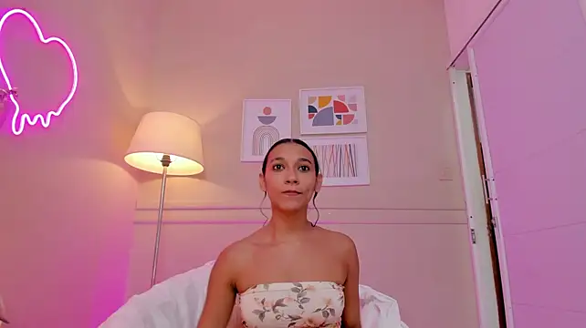 _lucia_18 Chat XXX in diretta