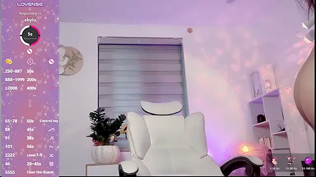 _Emily111_'s Live XXX Chat