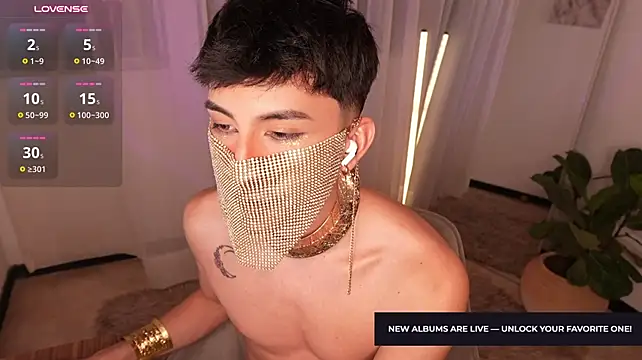 Chat XXX en directo de sweettaaron01