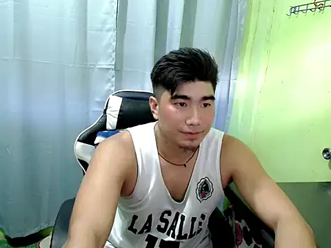 Hunkfireman Adlı Modelin Canlı XXX Sohbeti