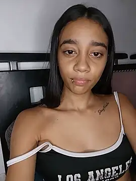 Zoe_Sweett18 Chat XXX in diretta