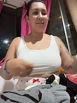 XXX chat uživo modela KittyObsession