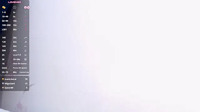 Aiuny_Queens' Live XXX Chat