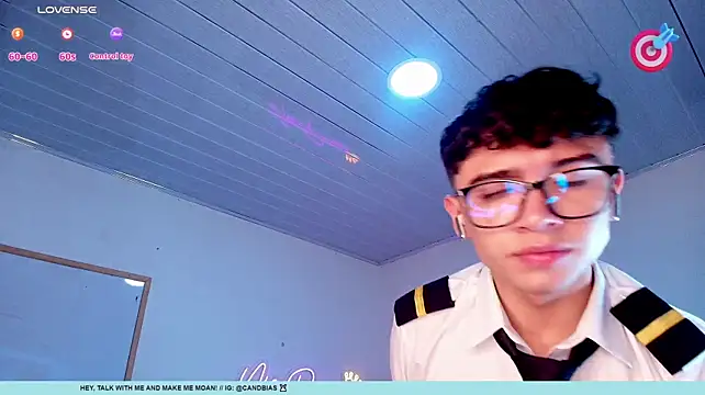 XXX chat uživo modela Niico_Cruz