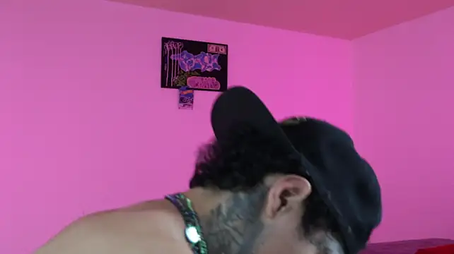 Chat XXX Live trieone