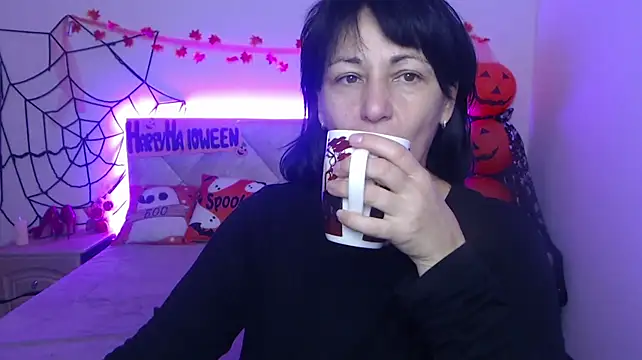 LiluGrants – Live XXX-chat