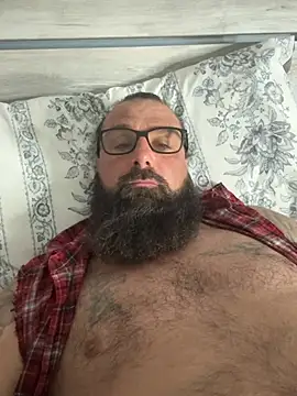 alphareign85 XXX чат на живо
