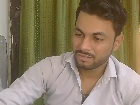 StubborndesiboyのライブXXXチャット