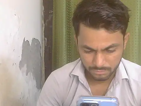 XXX chat uživo modela Stubborndesiboy