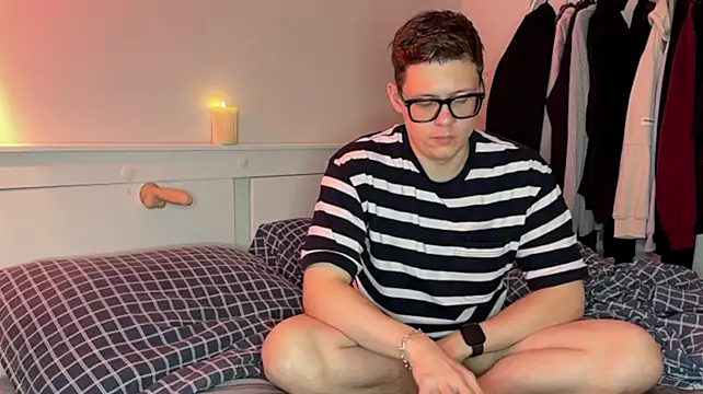 daniel-below live XXX chat