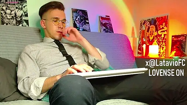 Chat XXX en directo de Midnighter_