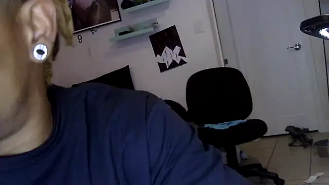 TheRealMrDLlong's Live XXX Chat