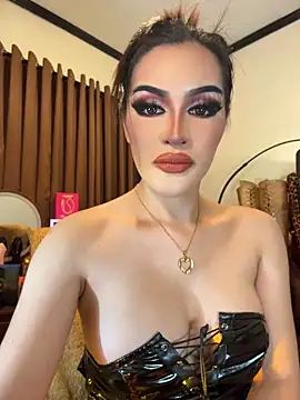 Chat +18 de MissChalanieFox ao vivo