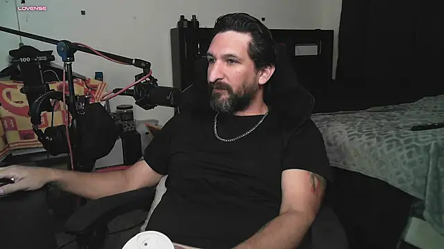 XXX chat uživo modela DevilPup75_